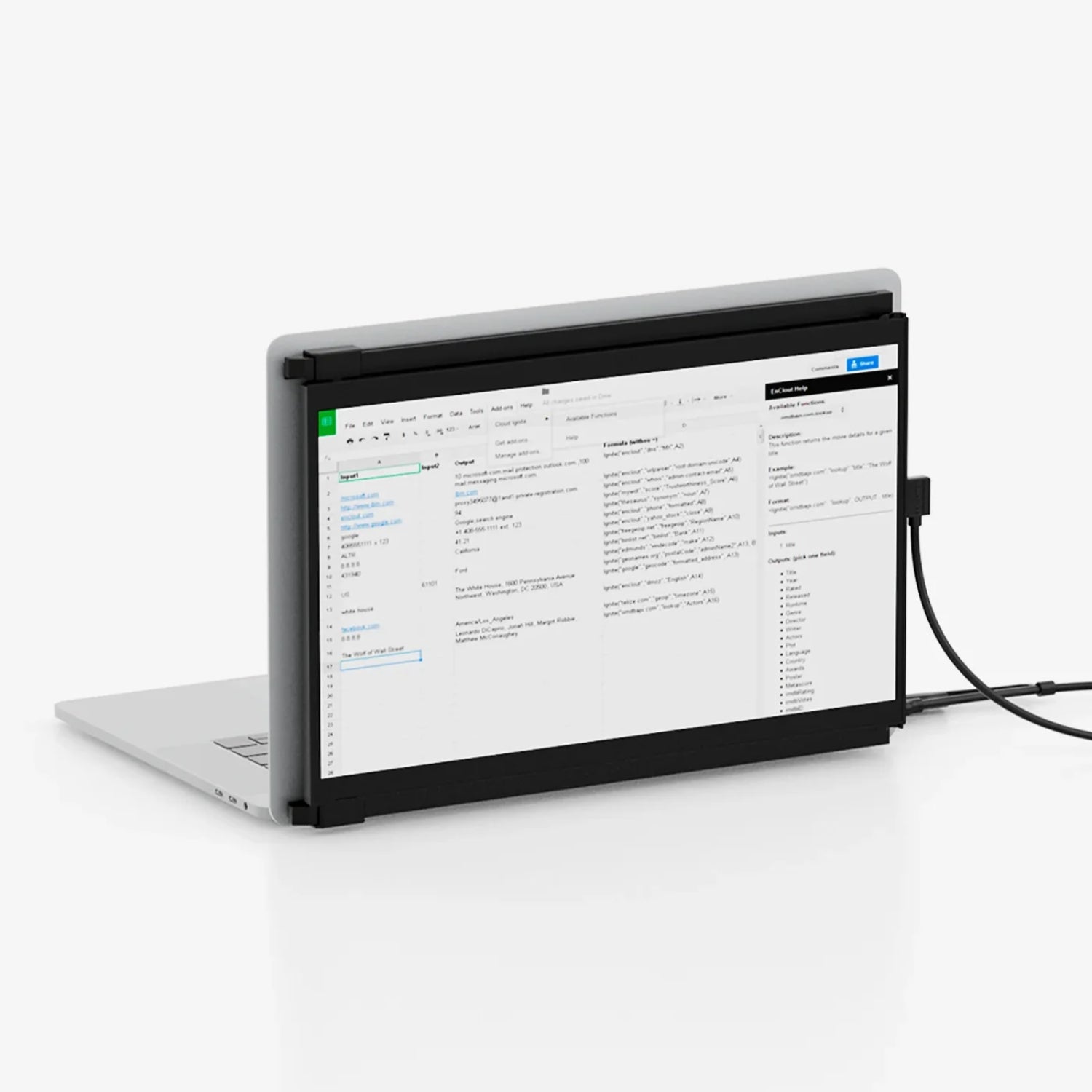 Vista trasera del monitor portátil Mobile Pixels Duex Max acoplado a laptop; diseño delgado, estructura resistente y sistema magnético deslizable ideal para productividad portátil y pantallas extendidas.