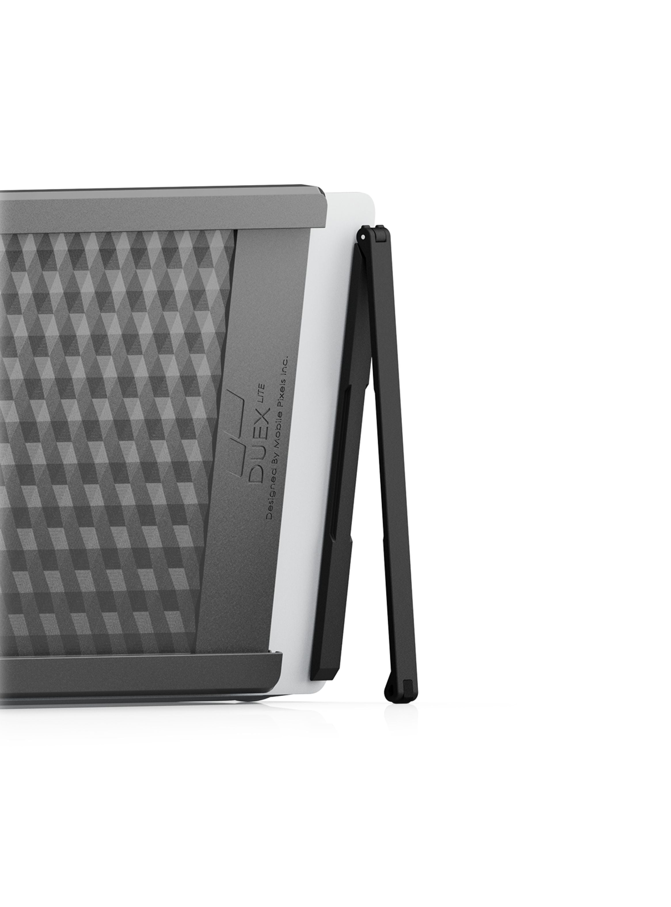 Accesorio soporte Levstand de Mobile Pixels en funcionamiento para notebook; accesorio opcional diseñado para brindar soporte adicional al usar un solo monitor portátil Duex Max, Duex Plus o Trio Max, ideal para mejorar la estabilidad y experiencia de uso.