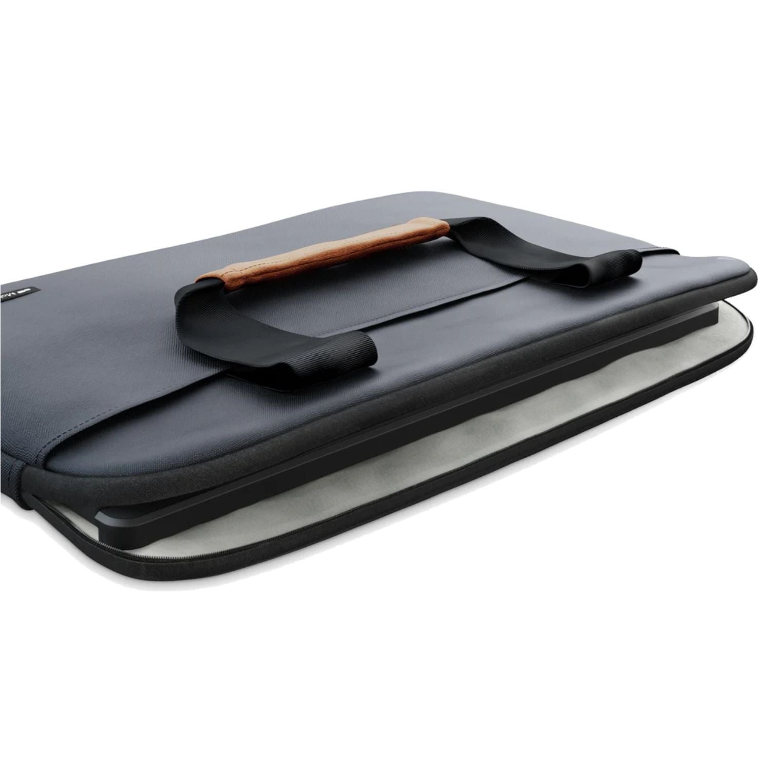 Imagen del producto enseñando las características de la funda original tipo bolso para monitor portátil Mobile Pixels; accesorio de transporte con diseño acolchado, liviano y resistente, ideal para proteger y llevar modelos Duex Plus, Duex Max, Duex Float o Trio Max con total seguridad y comodidad.